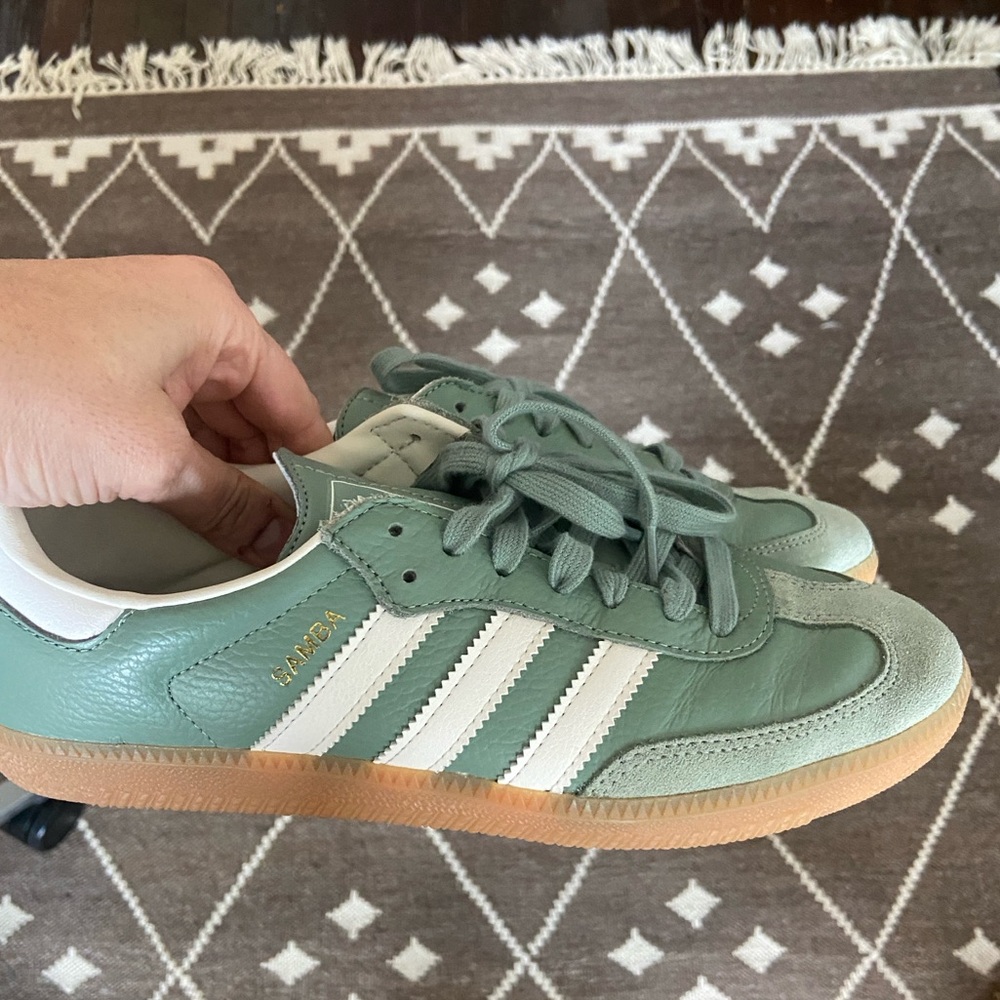 EUC Rare Adidas Sambas 8